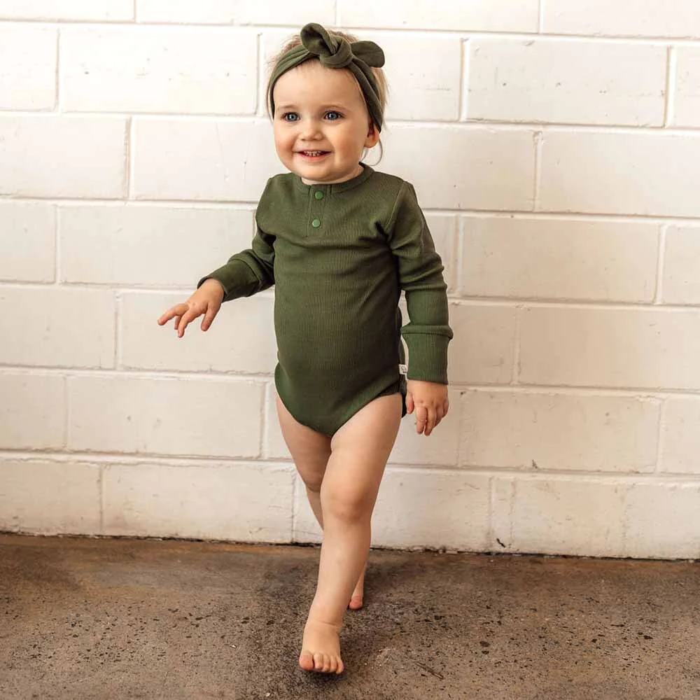 snuggle-hunny-kids-olive-bodysuit-image
